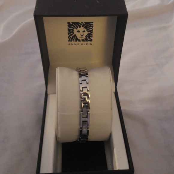Anne Klein watch - Picture 2 of 2